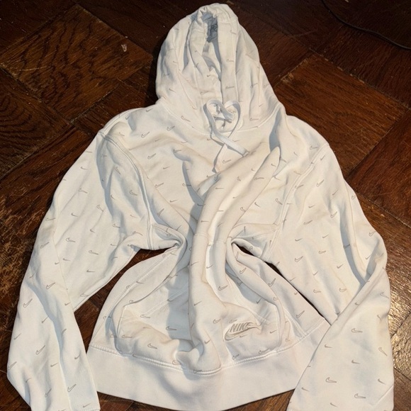 Nike Tops - Nike hoodie